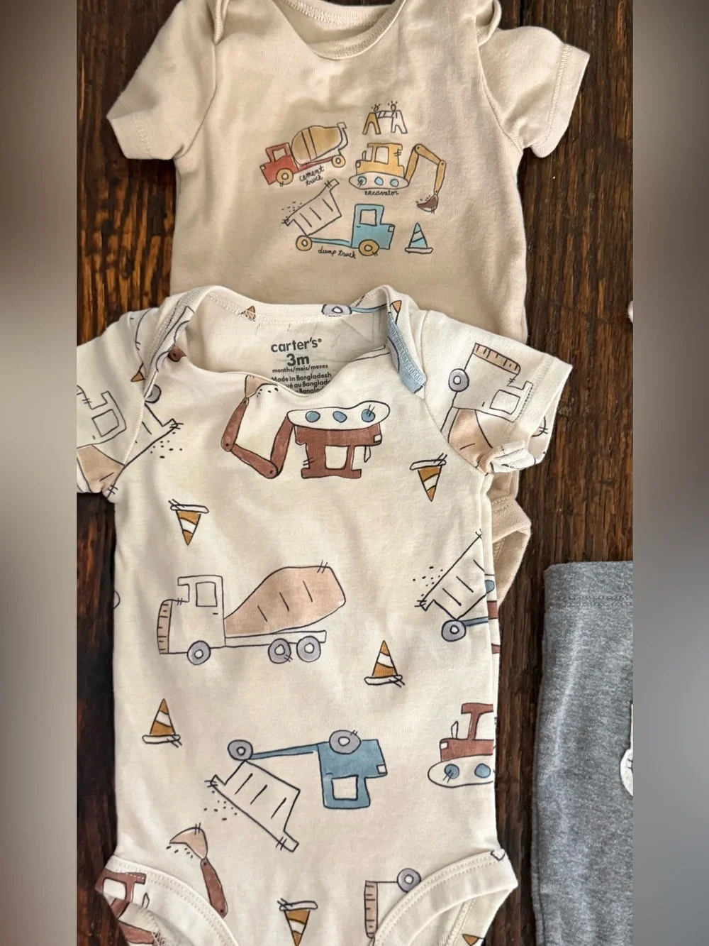 Carters construction bundle - 3M - Picture 4 of 4